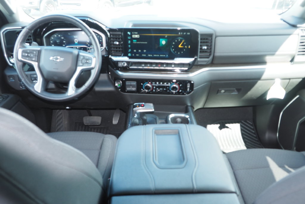 Used 2022 Chevrolet Silverado 1500 RST AWD/4WD image 16