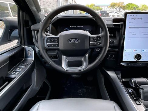 Used 2025 Ford F150 Lightning Flash image 9