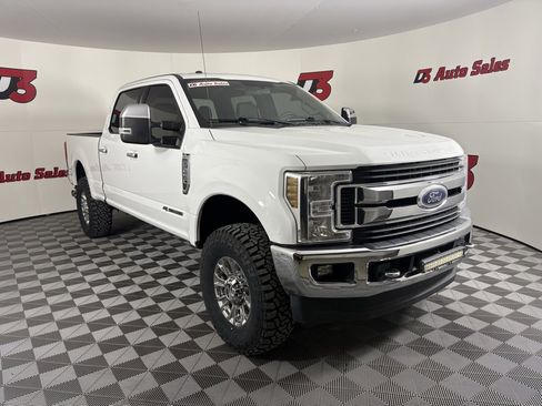 Used 2019 Ford F250 XLT w/ XLT Premium Package image 8