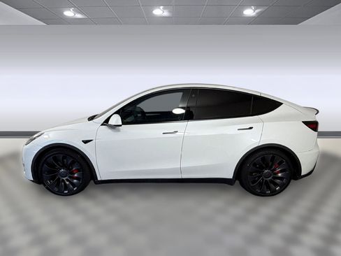 Used 2022 Tesla Model Y Performance AWD/4WD image 2