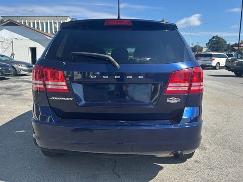 Used 2017 Dodge Journey SE FWD image 4
