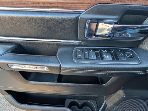 Used 2014 RAM 1500 Laramie w/ Convenience Group image 21