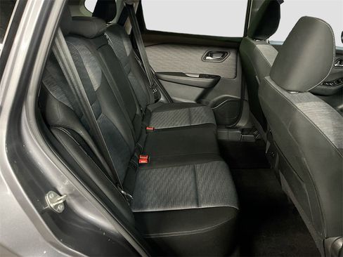 Used 2023 Nissan Rogue SV image 24