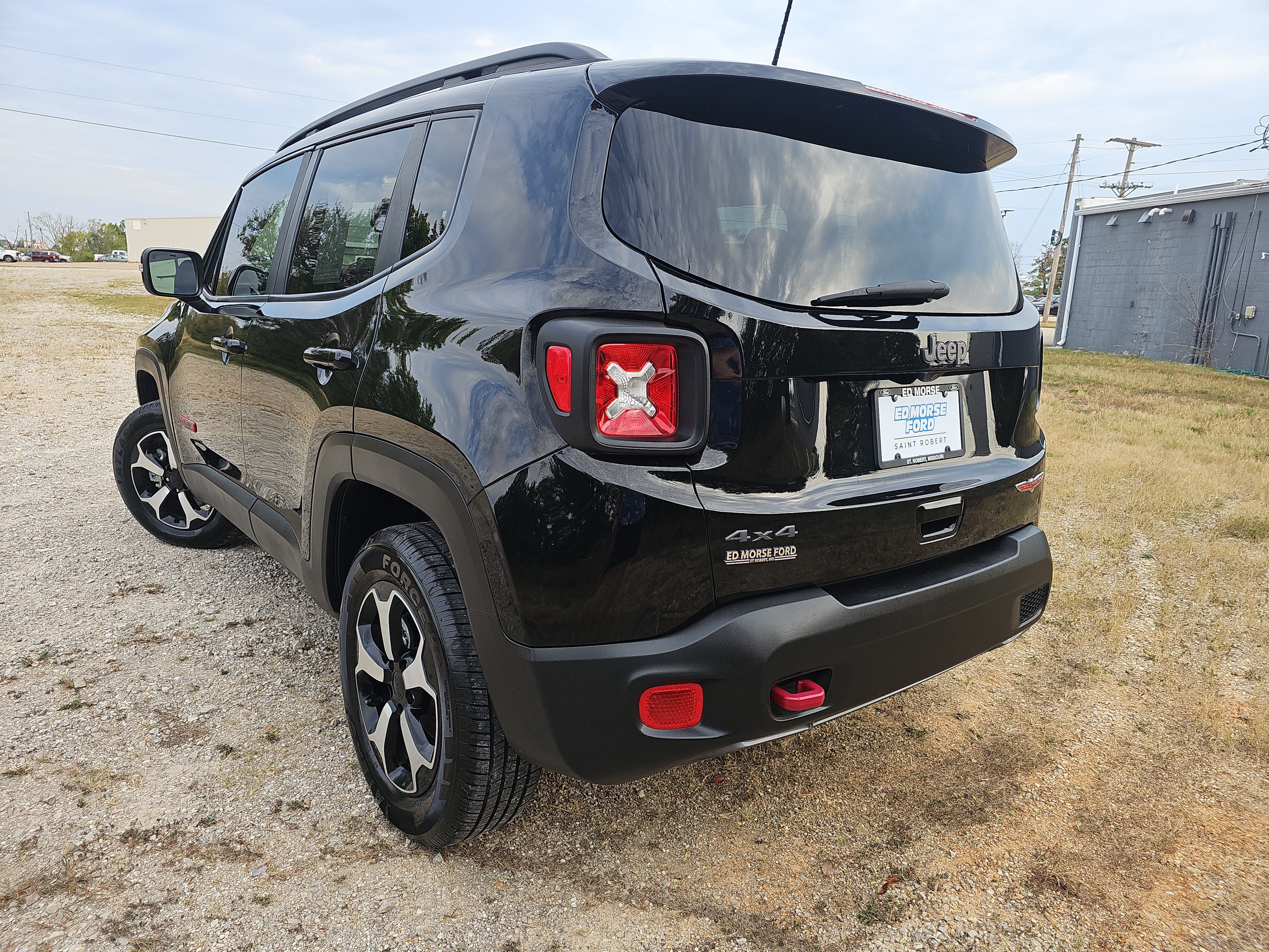 Used 2022 Jeep Renegade Trailhawk w/ Sun/Sound Group AWD/4WD image 6
