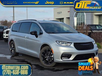 New 2026 Chrysler Pacifica Limited