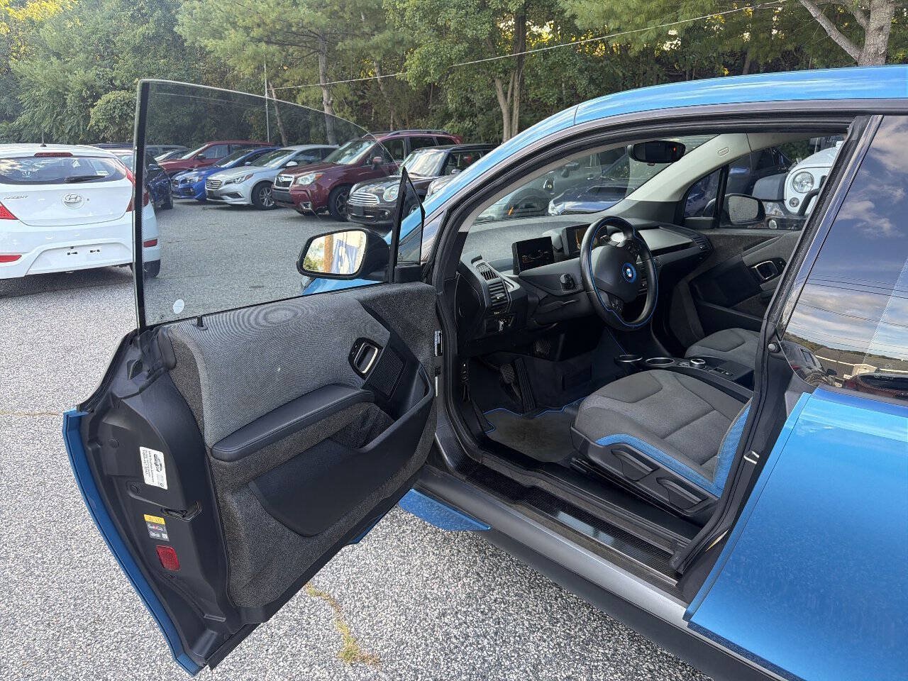 Used 2017 BMW i3 w/ Range Extender RWD image 11