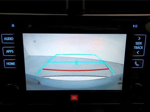 Used 2016 Toyota Prius Four image 31