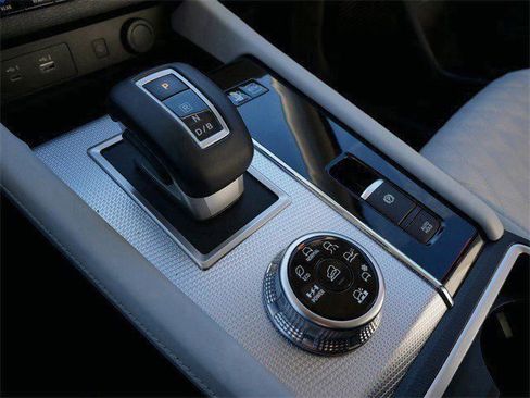 Used 2025 Mitsubishi Outlander SEL AWD/4WD image 22
