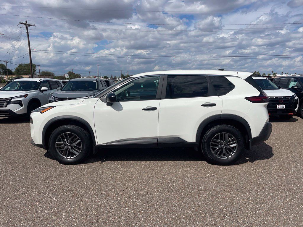 Certified 2023 Nissan Rogue S FWD image 4