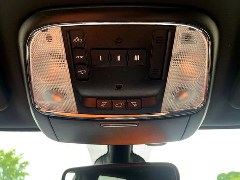 Used 2020 Jeep Grand Cherokee Altitude AWD/4WD image 24