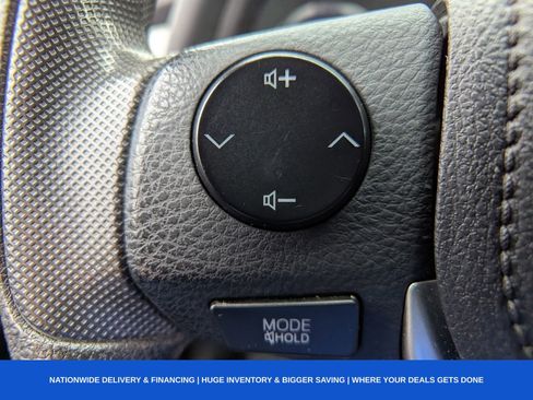 Used 2017 Toyota Corolla L image 30