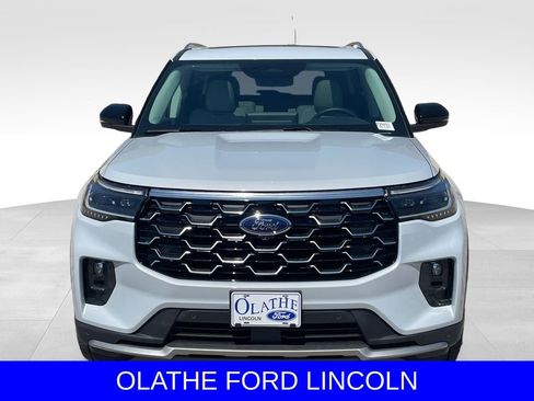 New 2026 Ford Explorer Platinum image 8