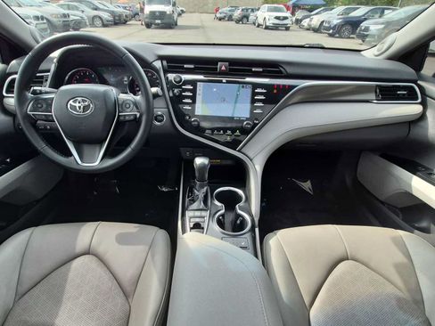 Used 2018 Toyota Camry XSE w/ Driver Assist Package FWD image 16