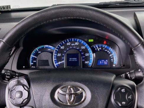 Used 2013 Toyota Camry XLE w/ Leather Pkg FWD image 19