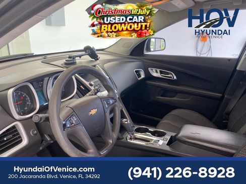 Used 2017 Chevrolet Equinox LS FWD image 23