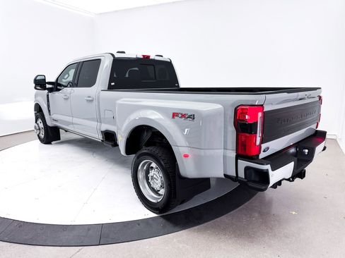 Used 2025 Ford F450 Platinum w/ FX4 Off-Road Package AWD/4WD image 34