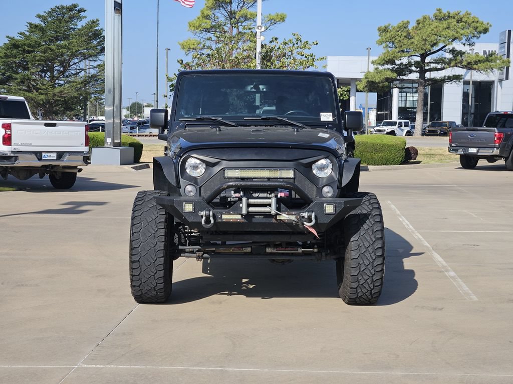 Used 2018 Jeep Wrangler Unlimited Sahara w/ Max Tow Package AWD/4WD image 2