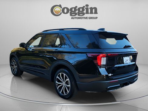 New 2026 Ford Explorer ST-Line image 3