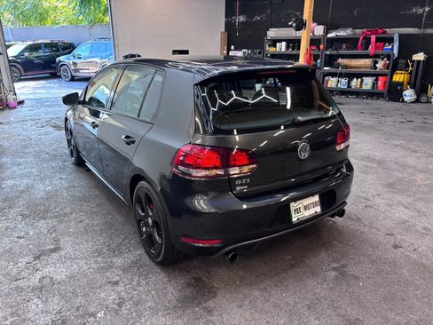 Used 2011 Volkswagen GTI 4-Door FWD image 5