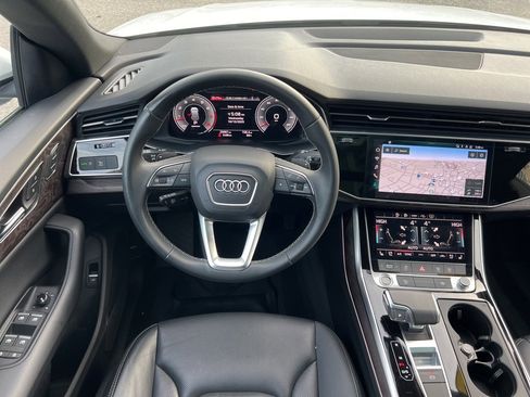 Used 2022 Audi Q8 Premium Plus w/ Premium Plus Package image 22