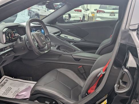Used 2025 Chevrolet Corvette Z06 image 11
