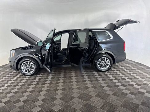 Certified 2025 Kia Telluride LX FWD image 11