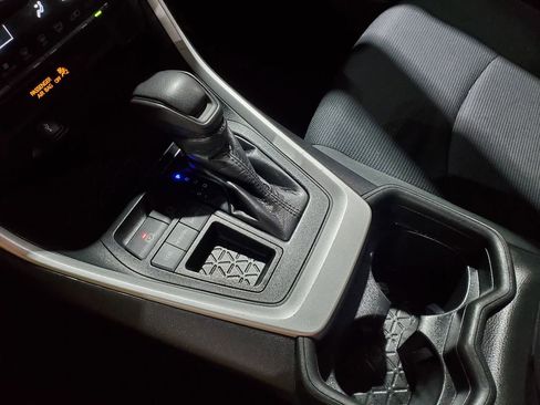 Used 2021 Toyota RAV4 LE image 34