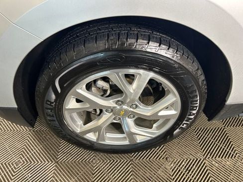Used 2020 Chevrolet Equinox Premier FWD image 11