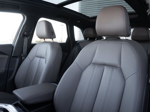 Certified 2025 Audi Q5 Premium w/ Premium Plus AWD/4WD image 23