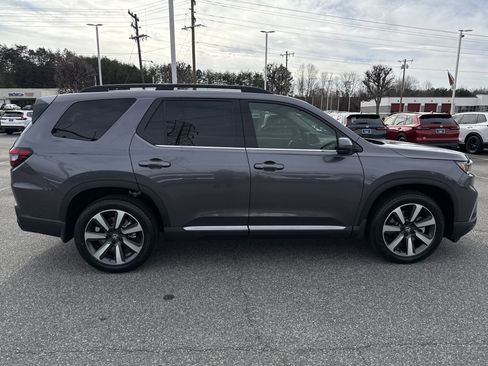 New 2025 Honda Pilot Elite image 10