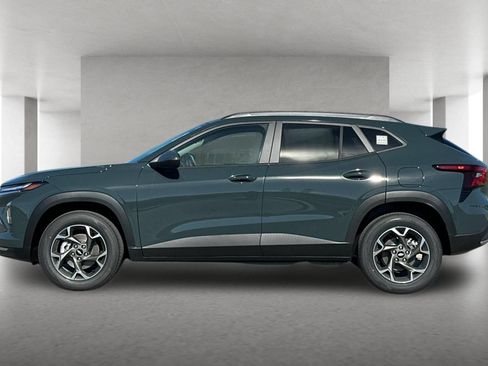 Used 2026 Chevrolet Trax LT w/ Driver Confidence Package FWD image 7