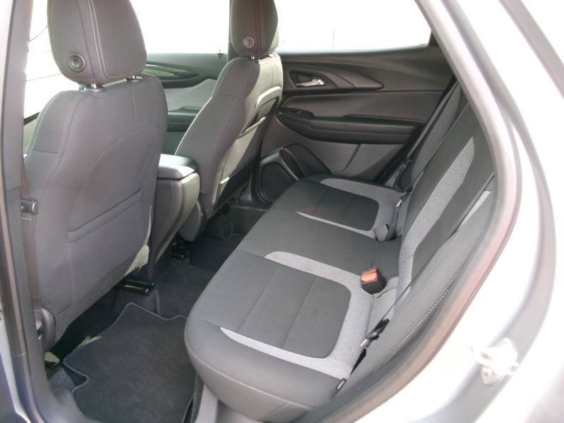 Used 2025 Chevrolet TrailBlazer LT AWD/4WD image 9
