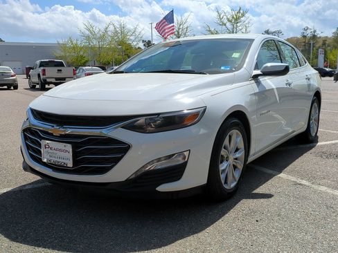 Used 2025 Chevrolet Malibu LT FWD image 8