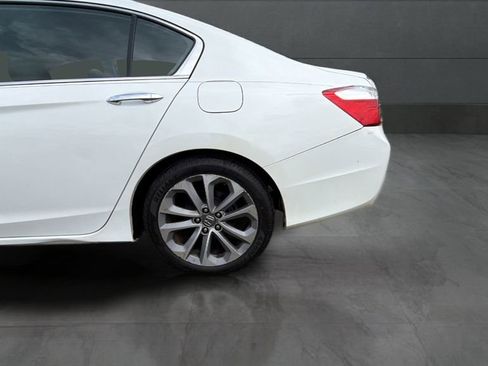 Used 2015 Honda Accord Sport image 17