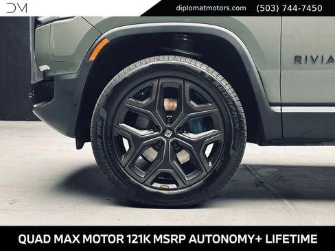 Used 2026 Rivian R1T Premium AWD/4WD image 40