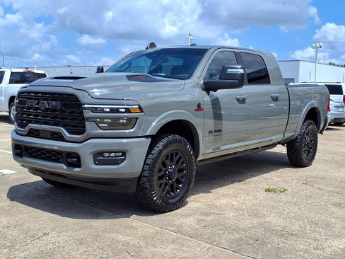 Used 2026 RAM 2500 Limited AWD/4WD image 25
