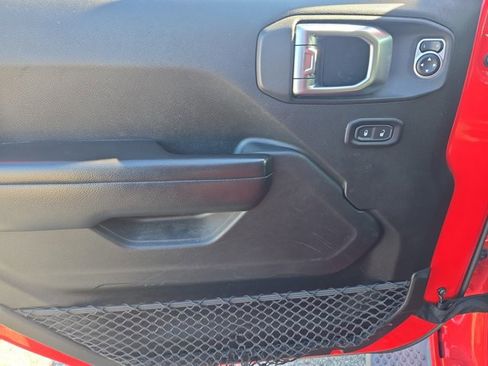 Used 2018 Jeep Wrangler Unlimited Sport S AWD/4WD image 21