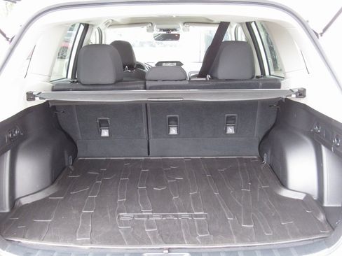 Used 2019 Subaru Forester Premium image 19