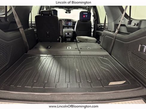 Used 2023 GMC Yukon XL Denali w/ Denali Reserve Package AWD/4WD image 15