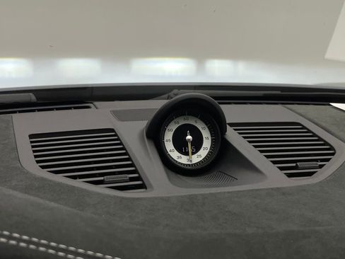 Used 2025 Porsche 911 GT3 RS image 25