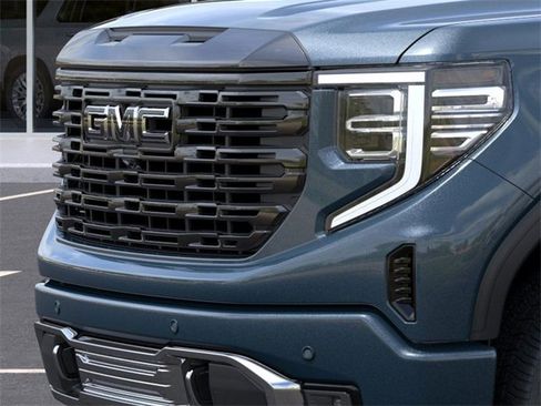 Used 2025 GMC Sierra 1500 Denali Ultimate image 42