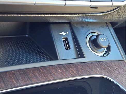 Used 2023 Audi Q5 2.0T Premium w/ Convenience Package AWD/4WD image 26