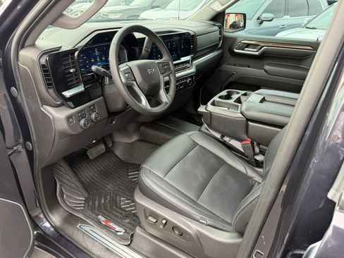 Used 2023 Chevrolet Silverado 1500 RST w/ Z71 Off-Road Package image 11