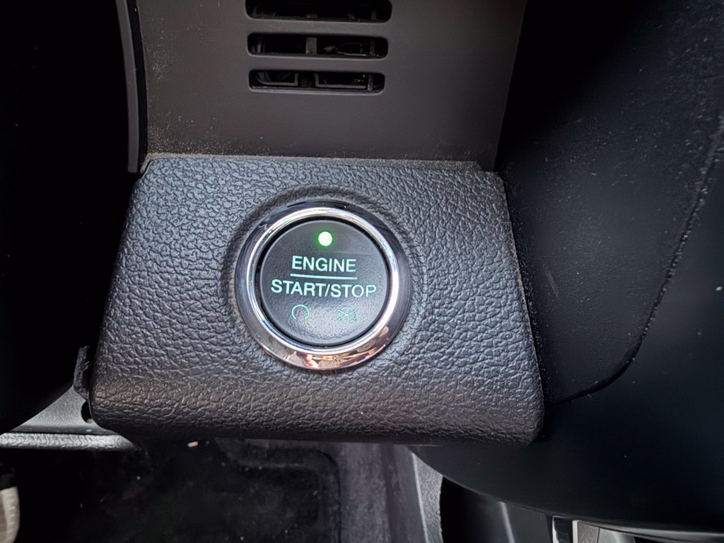 Used 2017 Ford F150 Lariat w/ Equipment Group 502A Luxury AWD/4WD image 20