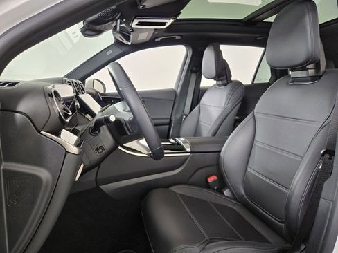 Certified 2025 Mercedes-Benz GLC 300 4MATIC image 15