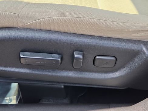 Used 2016 Honda CR-V EX image 12