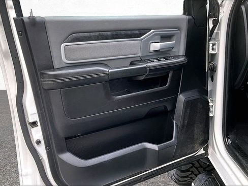 Used 2019 RAM 2500 Big Horn image 19