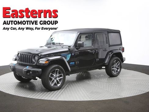 Used 2024 Jeep Wrangler Unlimited AWD/4WD image 59