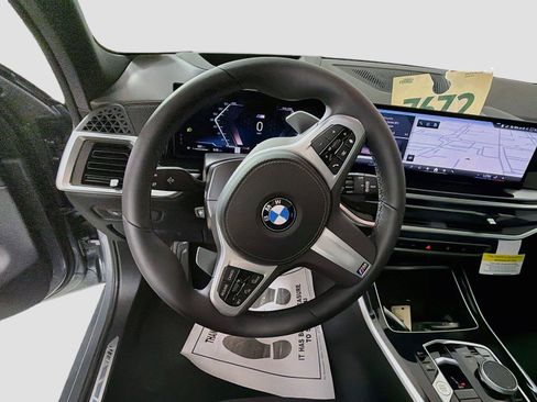 New 2026 BMW X5 xDrive40i w/ M Sport Package AWD/4WD image 11