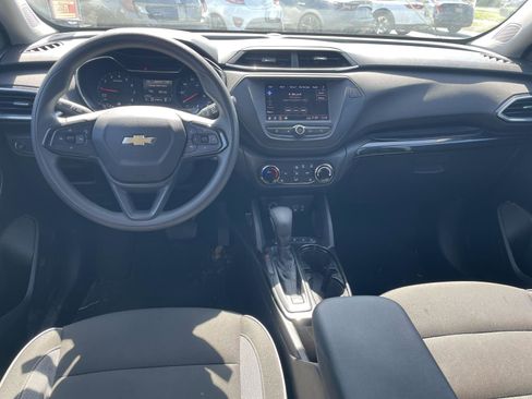 Used 2023 Chevrolet TrailBlazer LT image 7